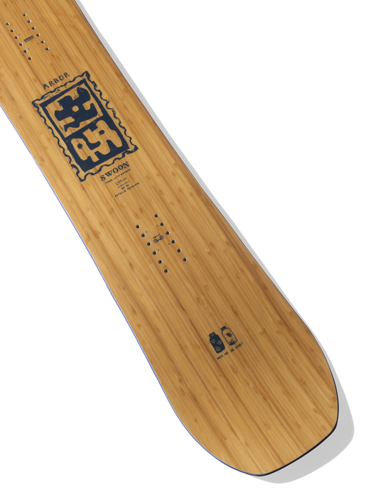 Arbor Swoon Snowboard 2026/27 in use