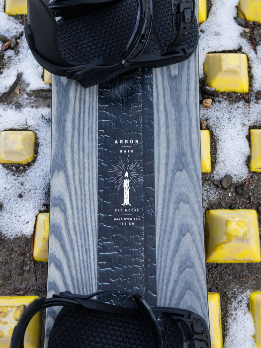 Arbor Rain Snowboard 2026/27 in use