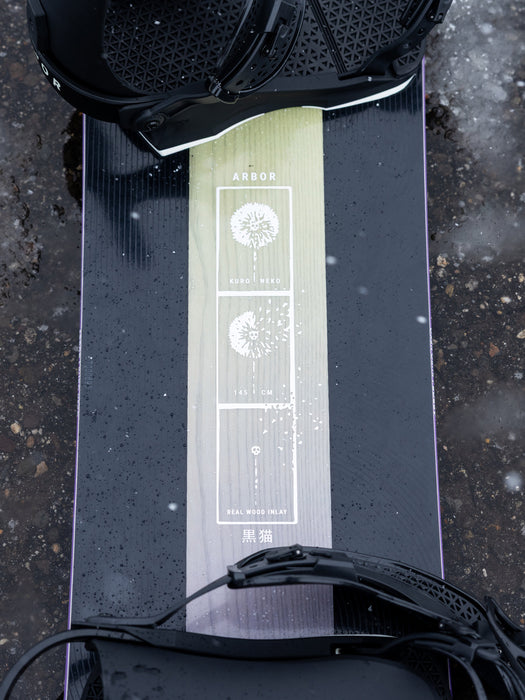 Arbor Kuro Neko Snowboard 2026/27 in use