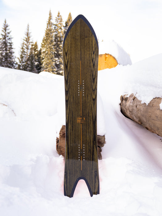 Arbor A-Frame Snowboard 2026/27 in use