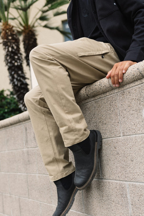 686 Everywhere Standard Pant Relaxed Fit in Khaki, back view
