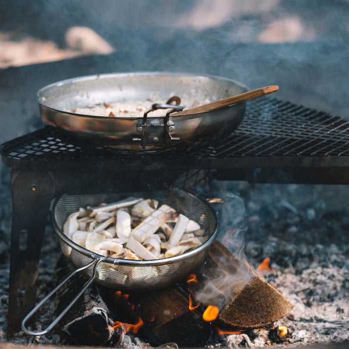 Primus CampFire Frying Pan 25 cm with food cooking