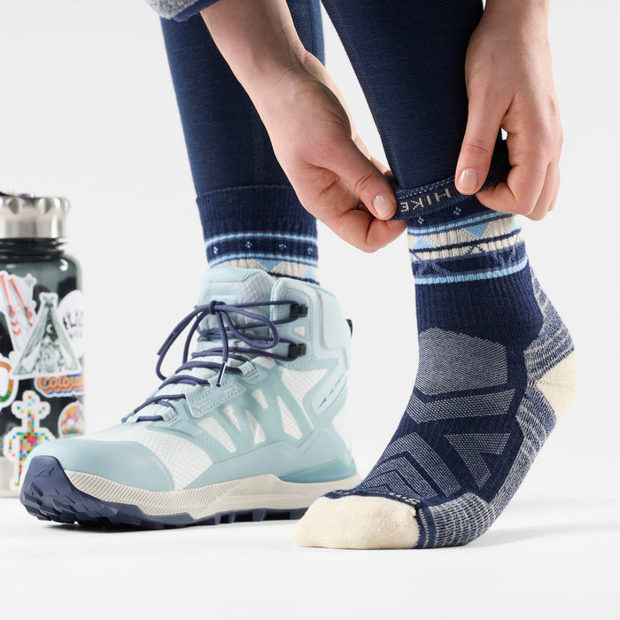 Smartwool Women's Hike Zig Zag Valley Mid Crew Socks in Deep Navy, alternate view