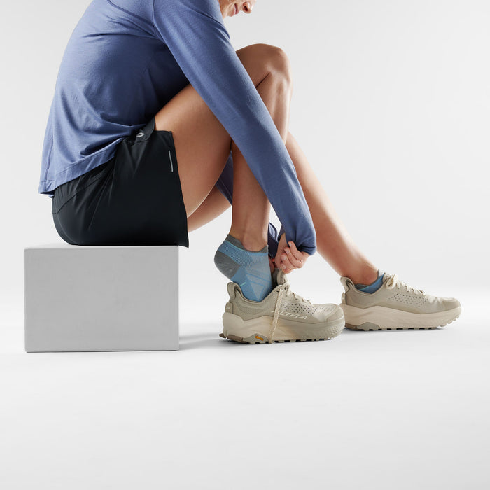 Smartwool Women's Run Low Ankle Socks in Serene Blue, alternate view