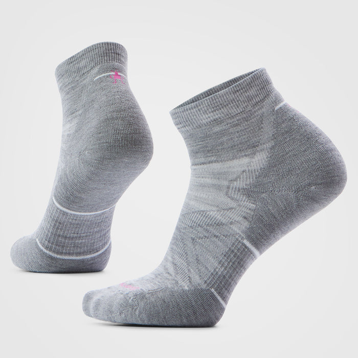 Smartwool Women's Run Ankle Socks in Light Gray-White