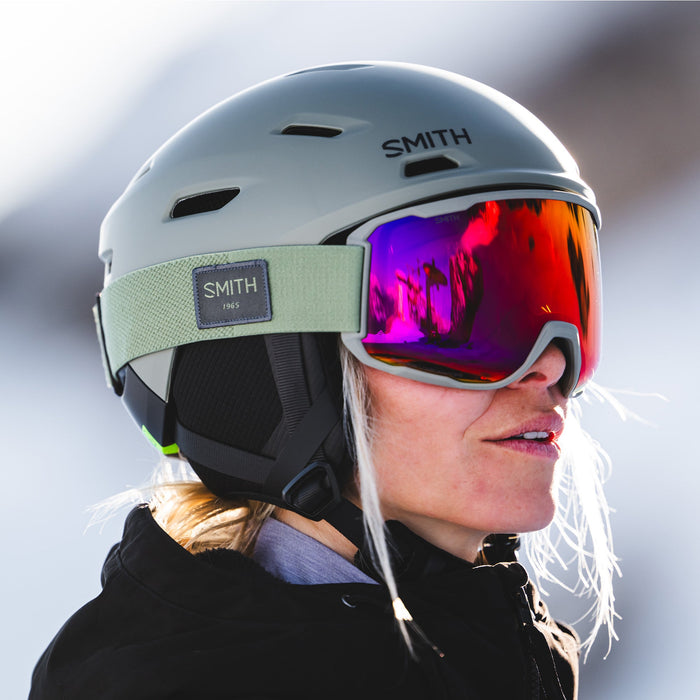Smith Descend Mips helmet on the hill