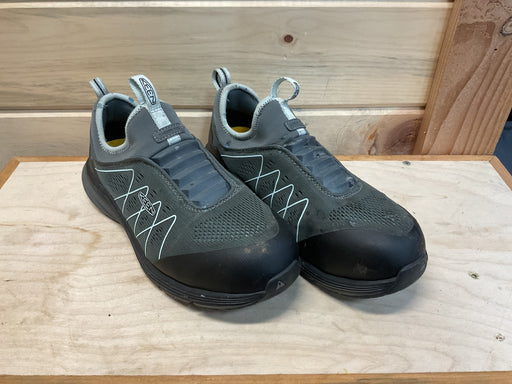 Composite toe work shoe