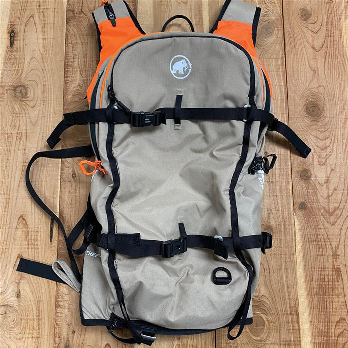 Next Adventure *PRE - OWNED* MAMMUT FREE 22L 3.0 AIRBAG BACKPACK - Next Adventure