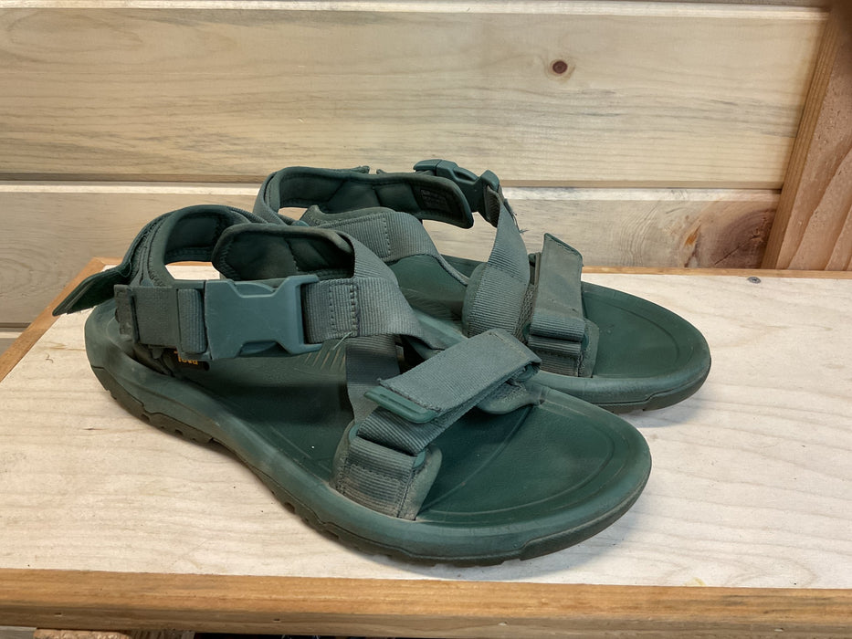 Sandal